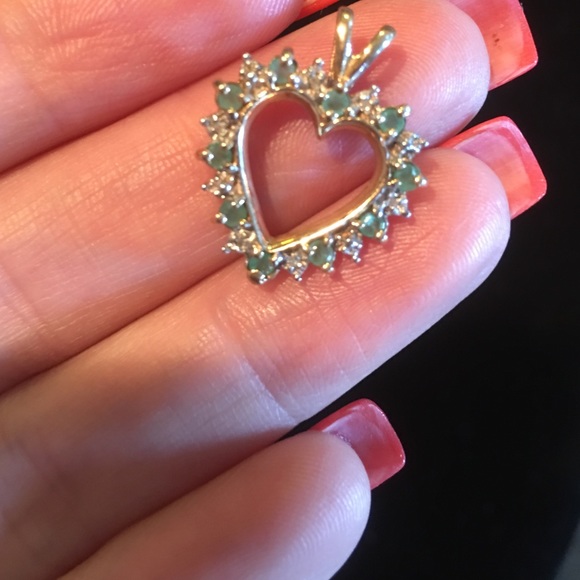 10k Vintage solid gold diamond & emerald pendant - Picture 2 of 3